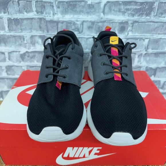 Nike Roshe Run Black Dark Charcoal Pink 511881-012 Mens Size 7.5 New Rare - Picture 3 of 7